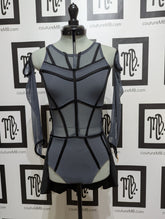 Caged beauty mesh with gauntlets