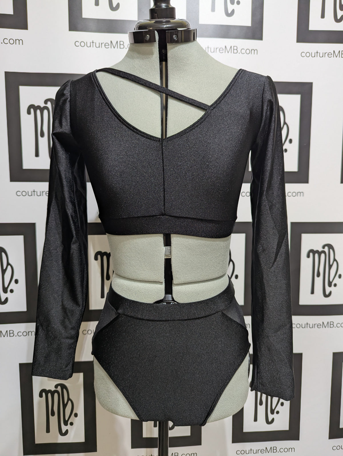 Peek-a-hip 2 piece
