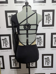 Complex angle single sleeve leotard