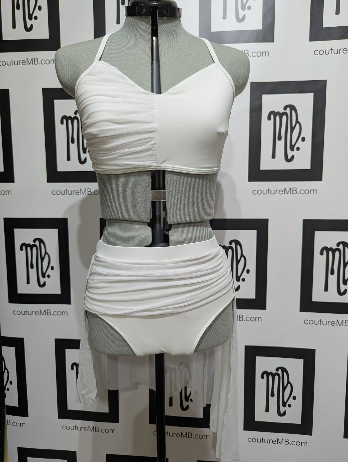 Fancy roushed 2 piece (busty)