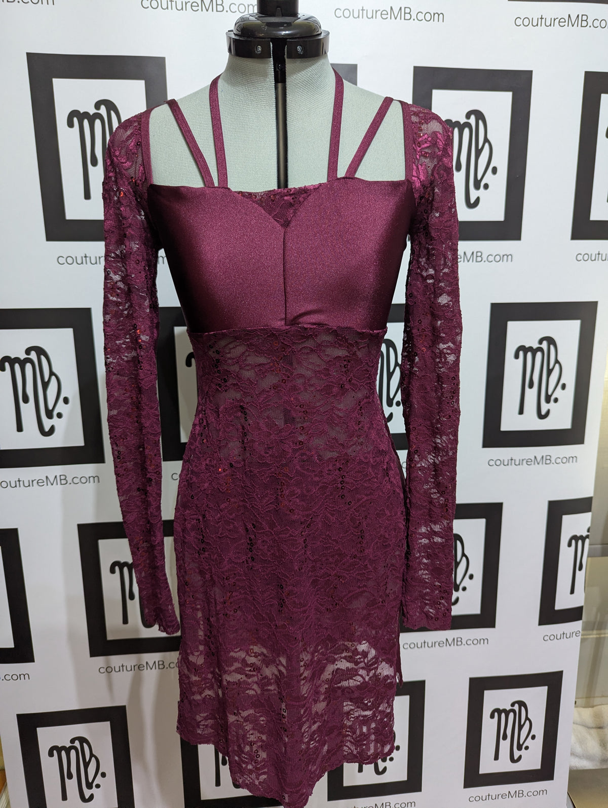 Juliette lace 2 piece with sleeves