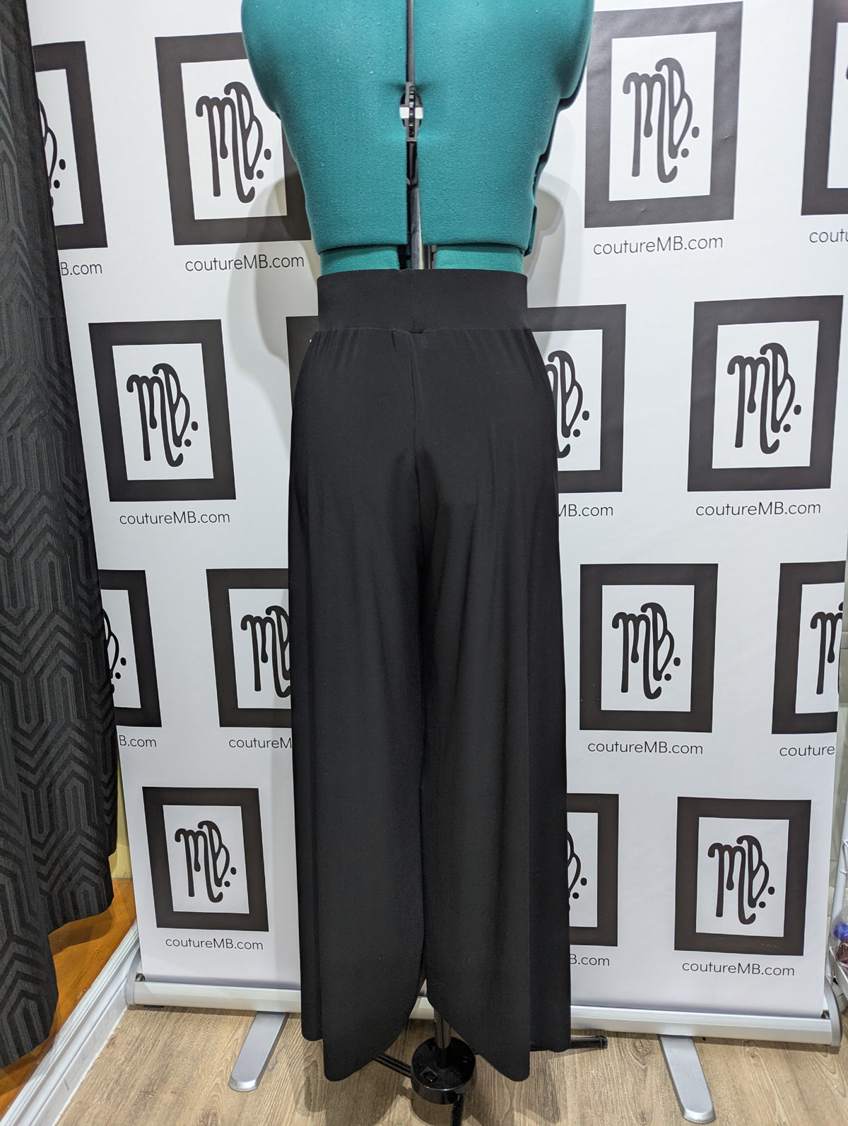 Black flowy high waisted pant MB 30 (adult medium)