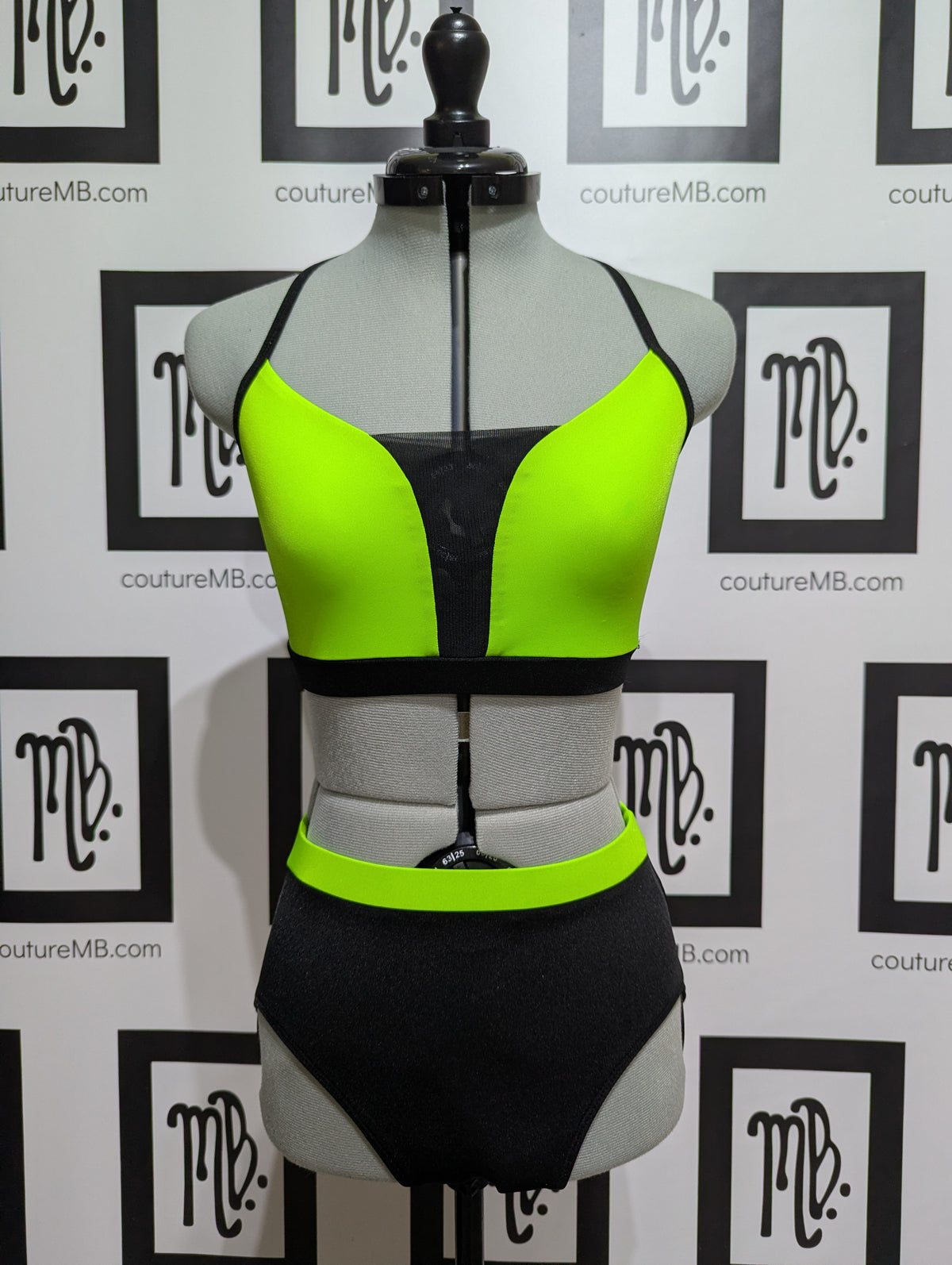 Neon contrast 2 piece
